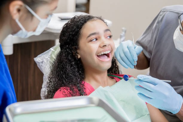 Best Weekend Emergency Dentist in Parklawn, CA