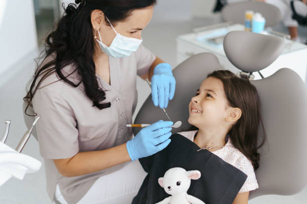 Best Emergency Tooth Extraction in Parklawn, CA